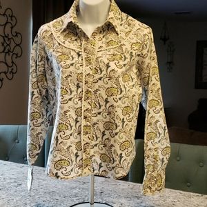 Ariat Woman's Long Sleeve Button Up Shirt